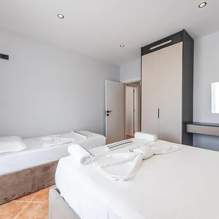 Apartamento Sr Golem (Tirana)