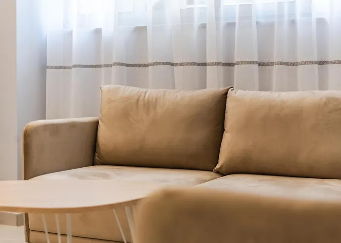 Sr Apartment Golem (Tirana)