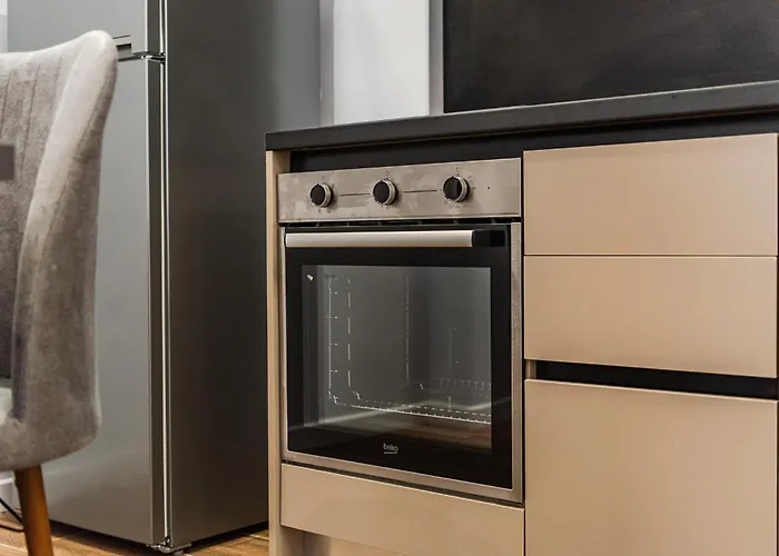 Sr Apartment Golem (Tirana)