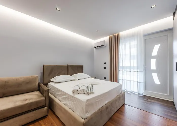 Sr Apartment Golem (Tirana)
