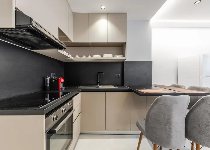 Sr Apartment Golem (Tirana)