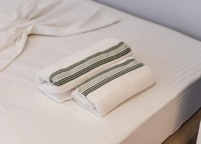 Sr Apartment Golem (Tirana)